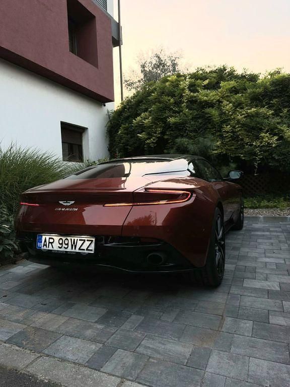 Gebraucht Aston Martin DB11 608 PS (447 kW) 2018 Schwarz
