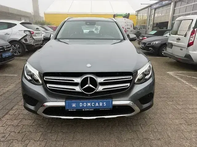 Używany Mercedes GLC250 204 KM (150 kW) 2016 Szary SUV