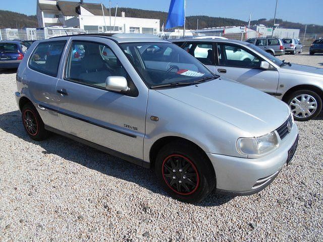 Gebraucht VW Polo 60 PS (44 kW) 1999 Silber metallic Limousine