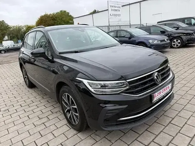 Gebraucht VW Tiguan Life 193 PS (141 kW) 2023 Andere SUV