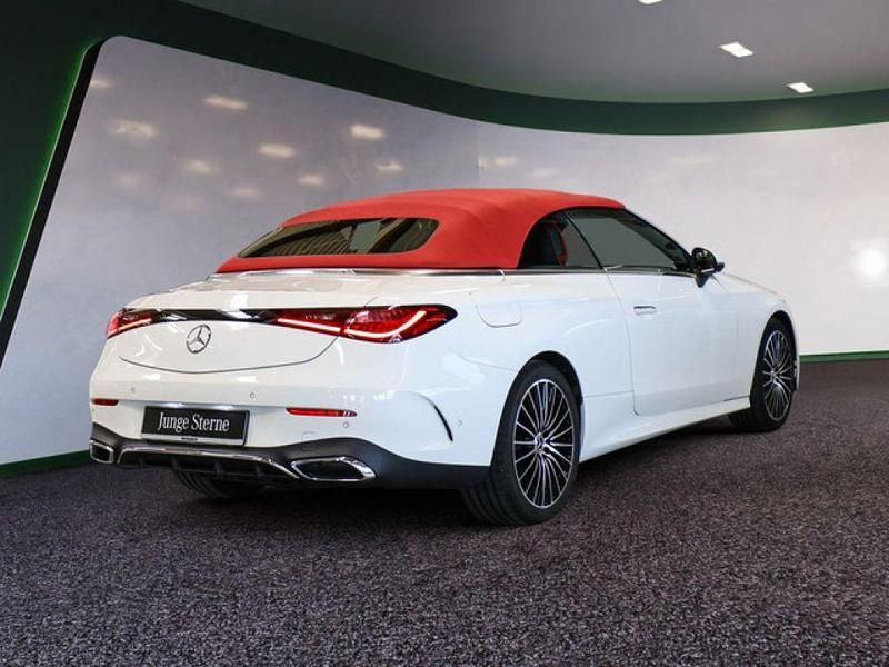 Gebraucht Mercedes 200 AMG 204 PS (150 kW) 2024 Weiss / polarweiß Cabrio