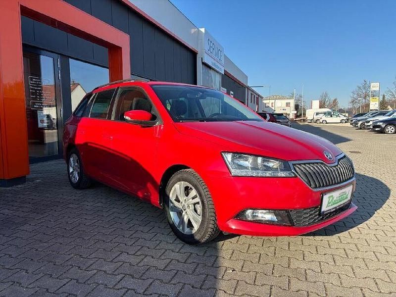 Gebraucht Skoda Fabia Ambition 95 PS (69 kW) 2022 Velvetrot metallic Kombi