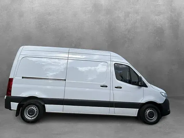 Gebraucht Mercedes Sprinter 150 PS (110 kW) 2023 Arktikweiß Van