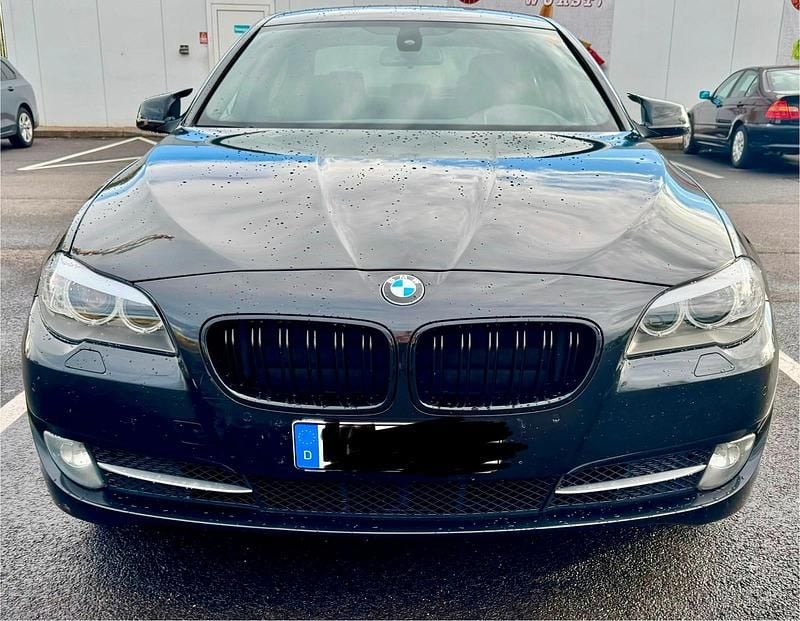 Schwarz Gebraucht 2011 BMW 530 Limousine | 5.000 € - Bild 1/4