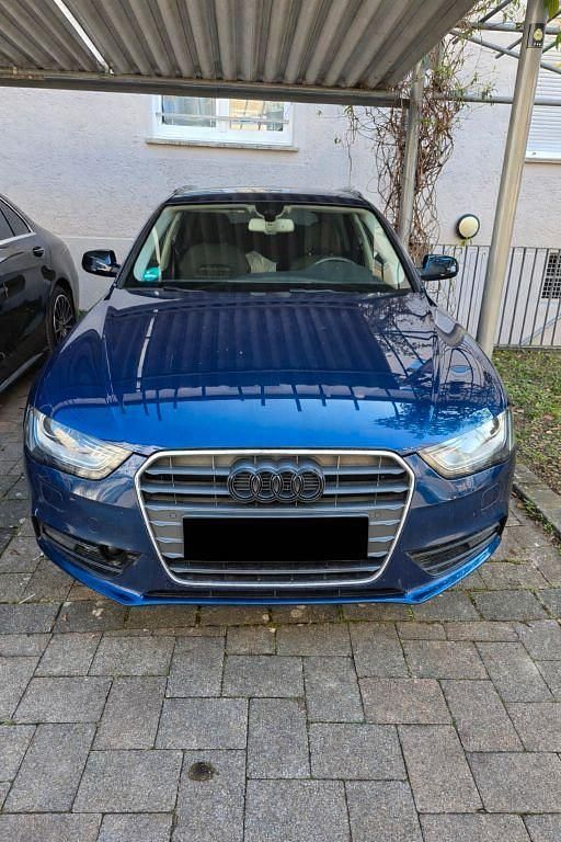 Gebraucht Audi A4 Ambition 170 PS (125 kW) 2013 Blau Kombi