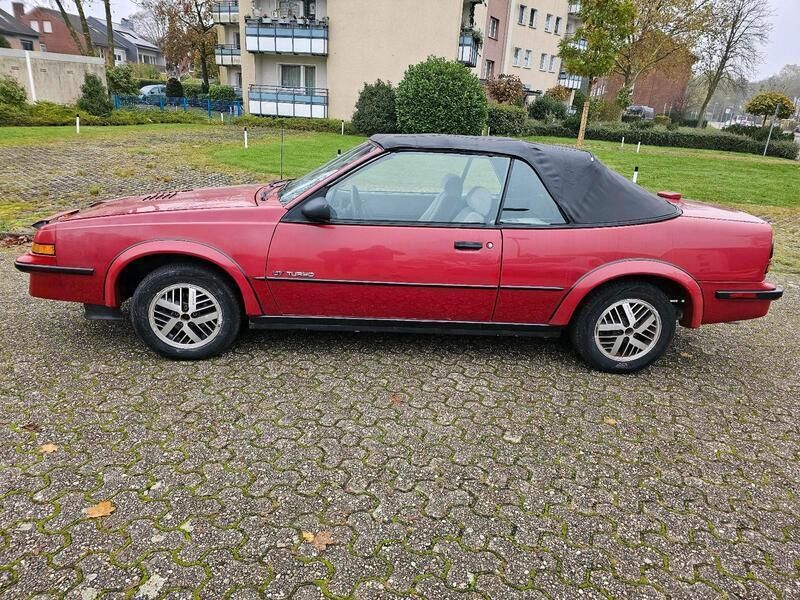Rot Gebraucht 1988 Pontiac Sunbird Cabrio | 5.500 € - Bild 1/4