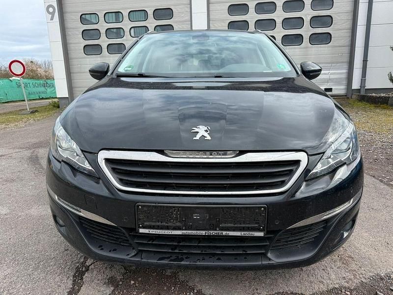 Gebraucht Peugeot 308 SW Active 131 PS (96 kW) 2017 Blau Kombi