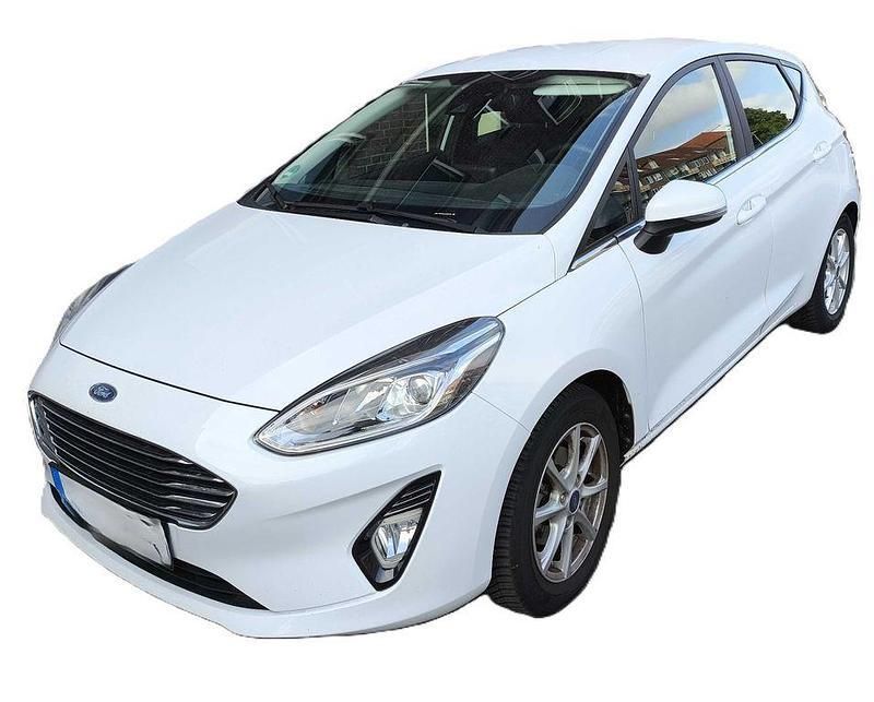 Weiß Gebraucht 2021 Ford Fiesta Titanium Kleinwagen | 15.990 € (Fairer Preis) - Bild 1/4