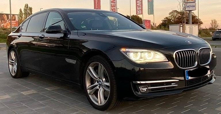 Gebraucht BMW 750L 449 PS (330 kW) 2015 Schwarz Limousine
