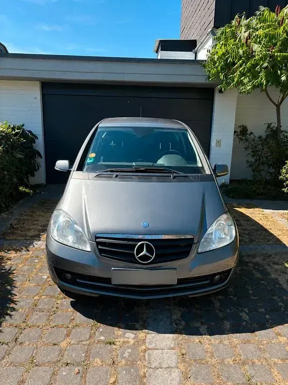 Gebraucht Mercedes A160 Elegance 82 PS (60 kW) 2010 Beige Limousine