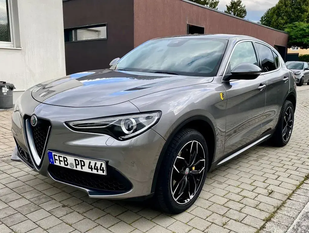 Gebraucht Alfa Romeo Stelvio Super 280 PS (205 kW) 2019 Grau SUV