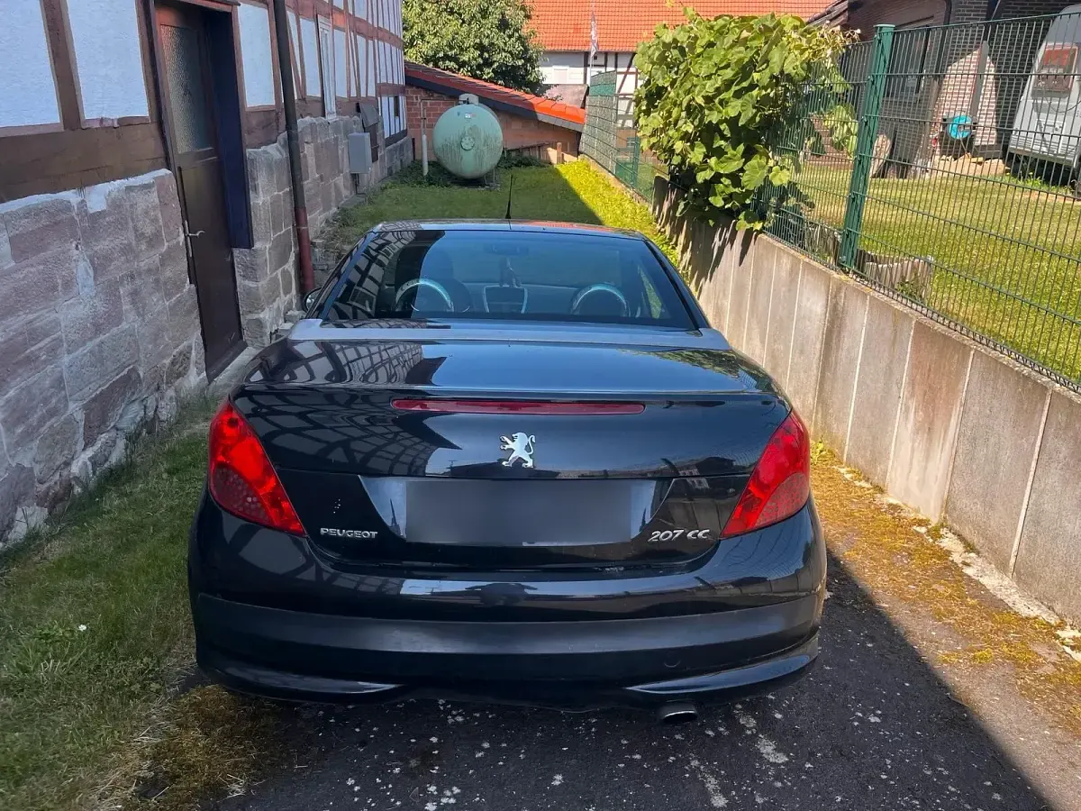 Gebraucht Peugeot 207 CC 120 PS (88 kW) 2008 Schwarz Cabrio
