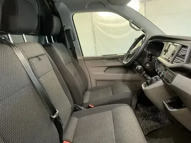 Używany VW Transporter 110 KM (80 kW) 2021 Biały Van