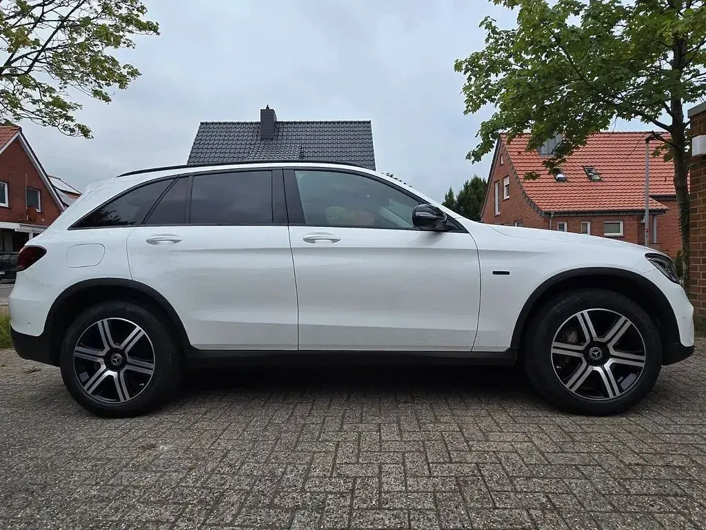 Gebraucht Mercedes GLC300e 320 PS (235 kW) 2020 Weiß SUV
