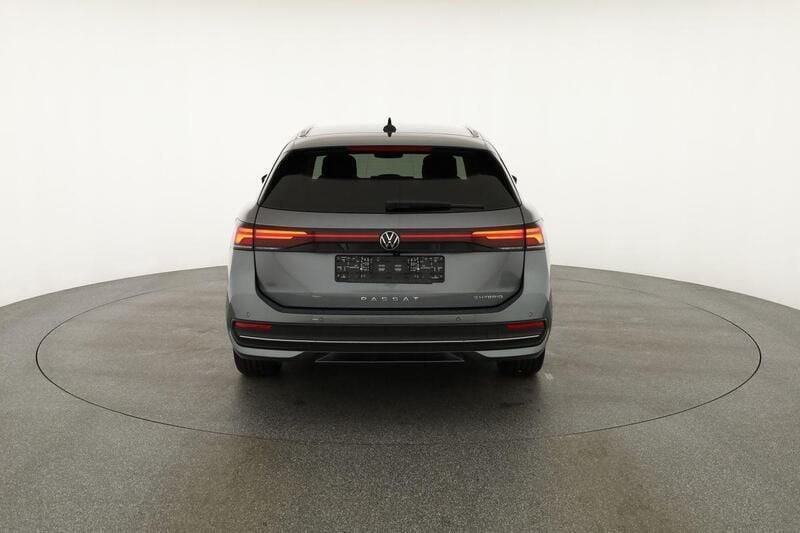 Diabasgrau metallic Neu 2025 VW Passat Pro Kombi | 47.475 € (Guter Preis) - Bild 1/4
