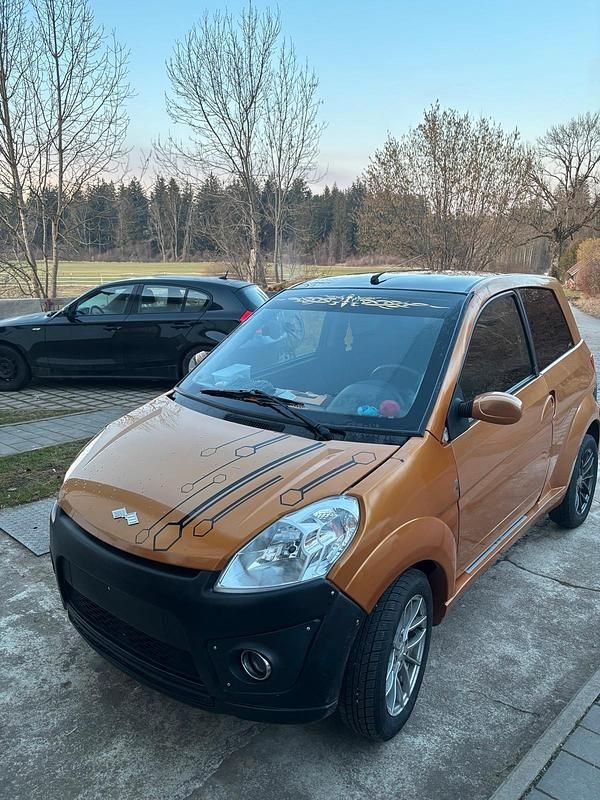 Second-hand Ligier IXO 2011 Portocaliu Hatchback