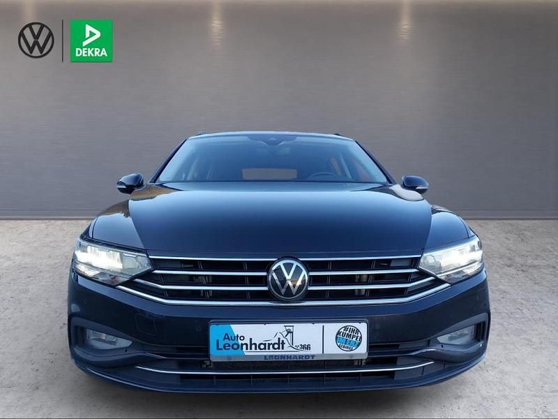 Gebraucht VW Passat Business 150 PS (110 kW) 2023 Schwarz Kombi