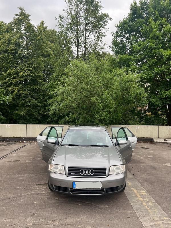 Grau Gebraucht 2001 Audi A6 Limousine | 1.990 € (Guter Preis) - Bild 1/4