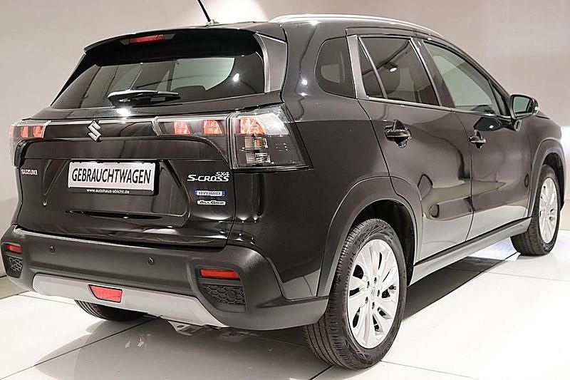Gebraucht Suzuki SX4 129 PS (94 kW) 2022 Schwarz SUV