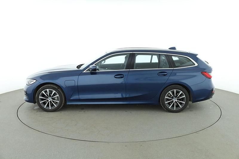 Gebraucht BMW 330e Sport Line 113 PS (83 kW) 2020 Blau Kombi