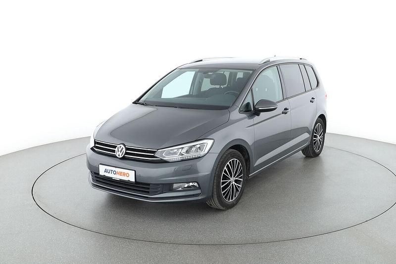 Grau Gebraucht 2016 VW Touran Comfortline Van / Kleinbus | 19.790 € (Etwas zu teuer) - Bild 1/3