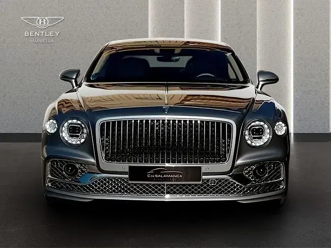 Gebraucht Bentley Flying Spur 551 PS (405 kW) 2024 Grau Limousine