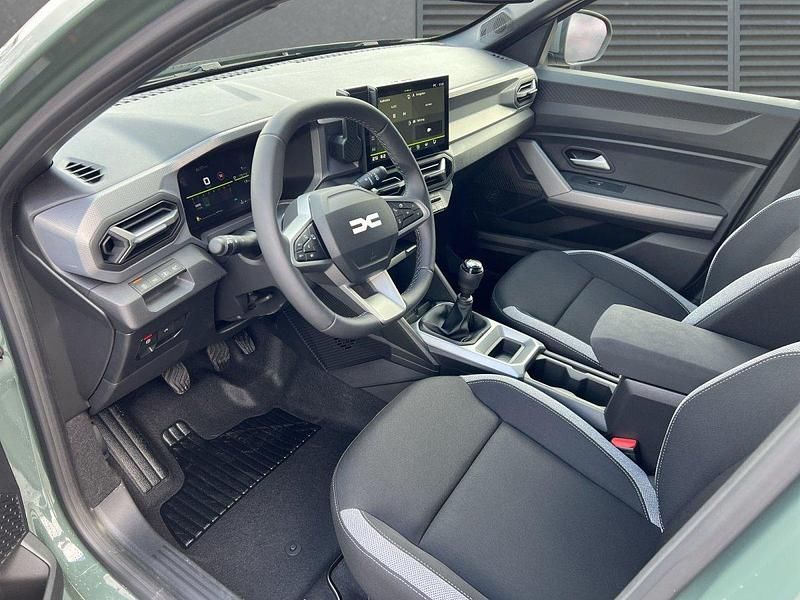 Neu Dacia Duster Journey 122 PS (89 kW) 2026 Safarigrüngrau SUV