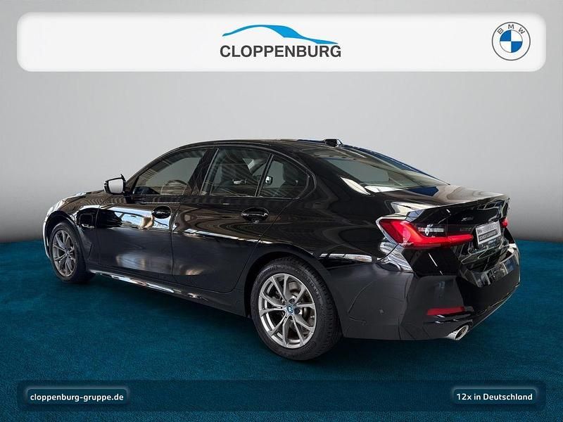 Gebraucht BMW 330e Advantage 292 PS (214 kW) 2022 Schwarz Limousine