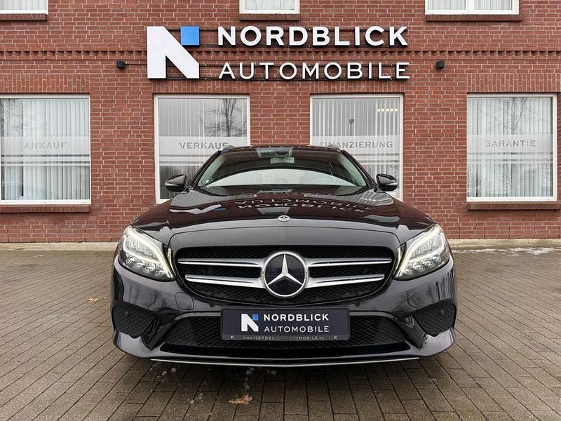 Gebraucht Mercedes C220 Avantgarde 194 PS (142 kW) 2019 Schwarz Kombi