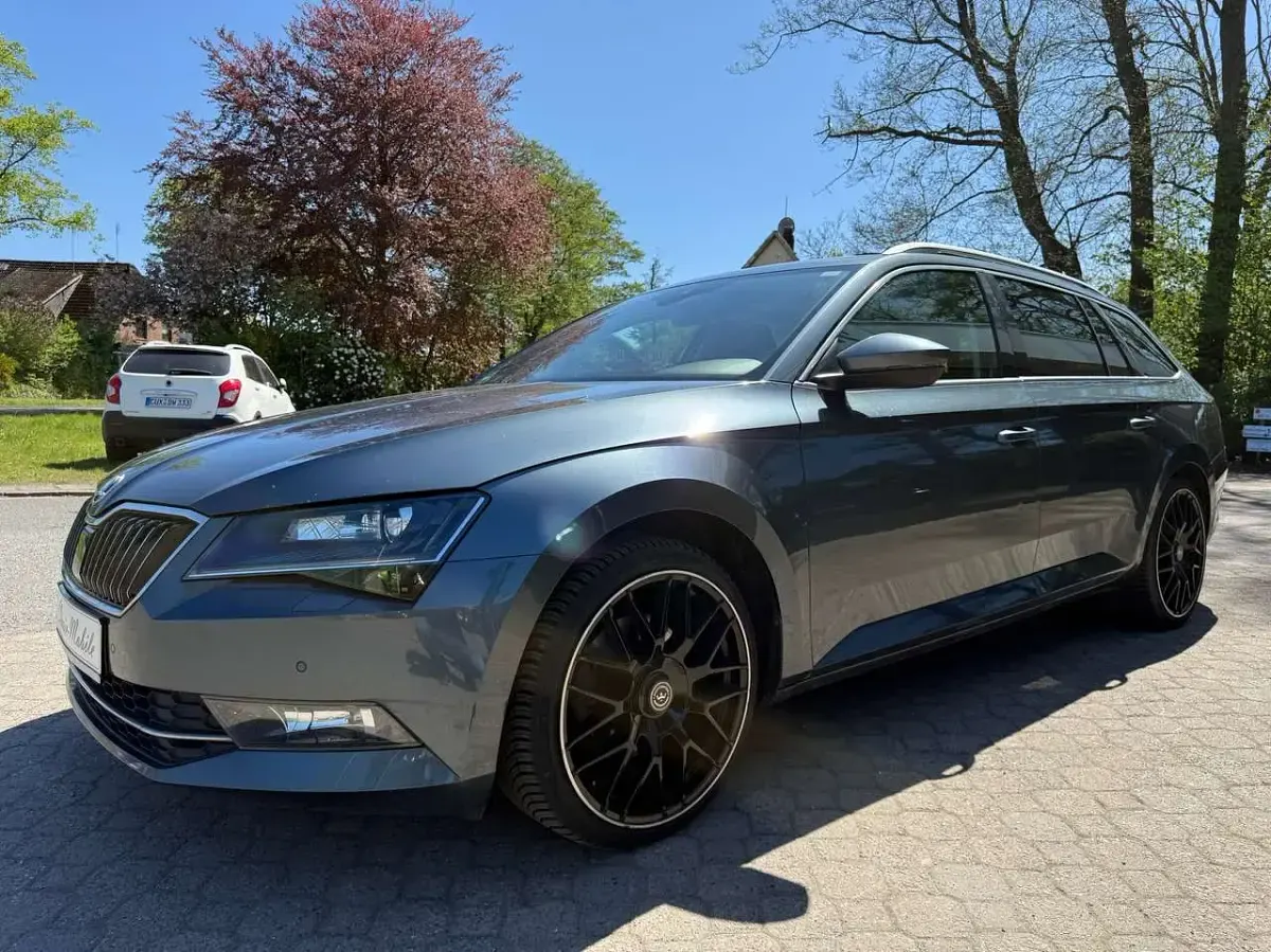 Używany Skoda Superb Style 150 KM (110 kW) 2016 Szary Kombi