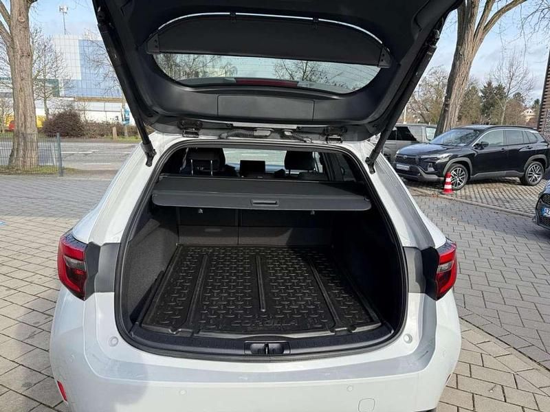 Gebraucht Toyota Corolla 140 PS (102 kW) 2025 Dynamic grey metallic Kombi