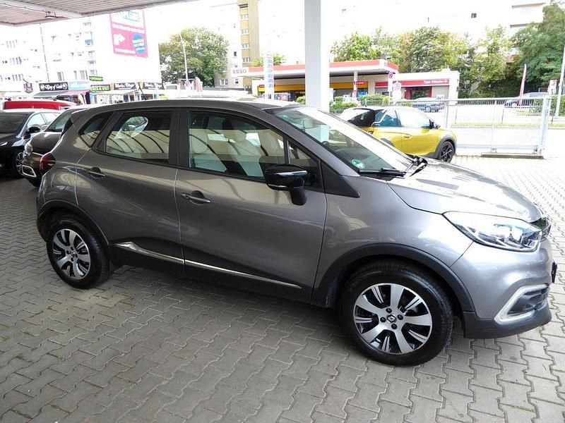 Gebraucht Renault Captur Life 90 PS (66 kW) 2018 Grau SUV