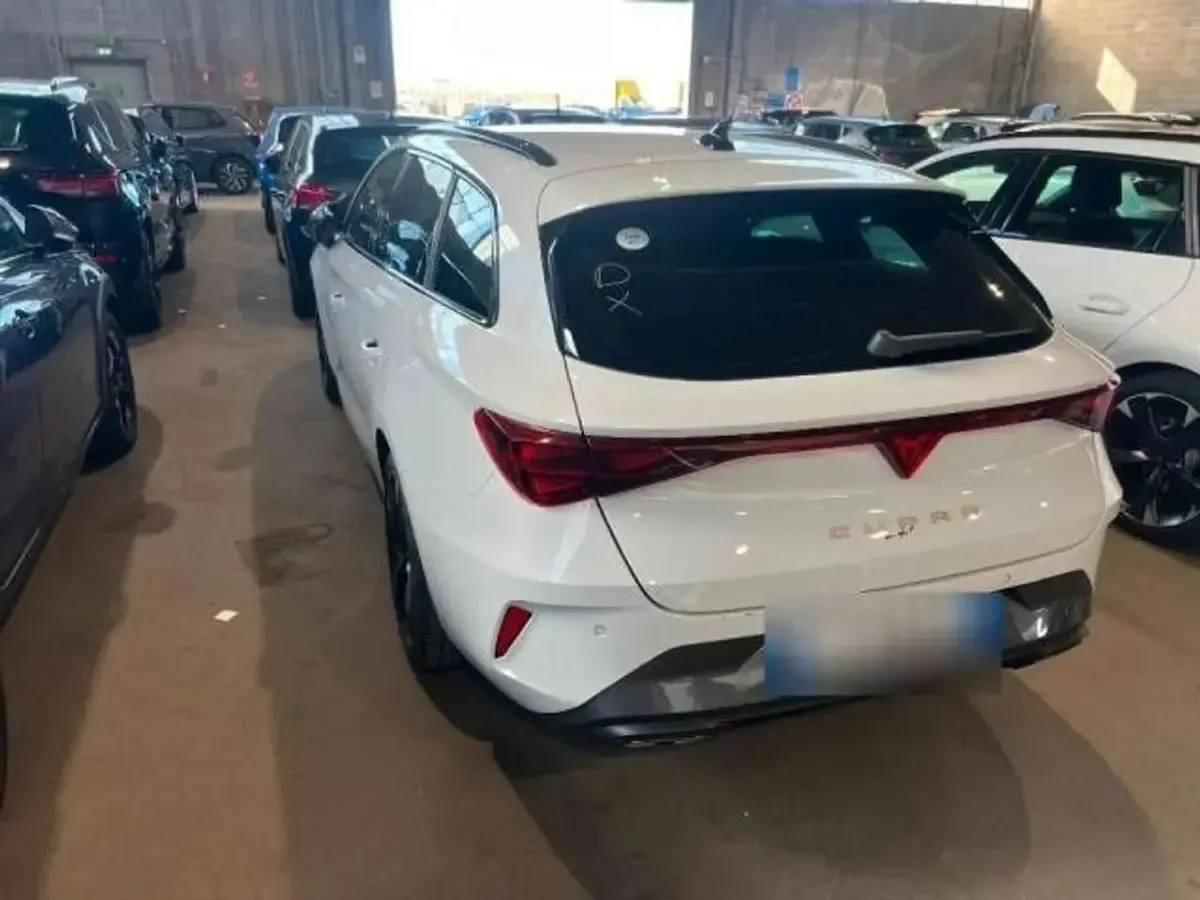 Używany Cupra Leon 150 KM (110 kW) 2025 Biały Kombi