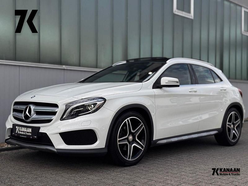 Weiß Gebraucht 2015 Mercedes GLA180 StreetStyle SUV | 15.946 € (Fairer Preis) - Bild 1/4