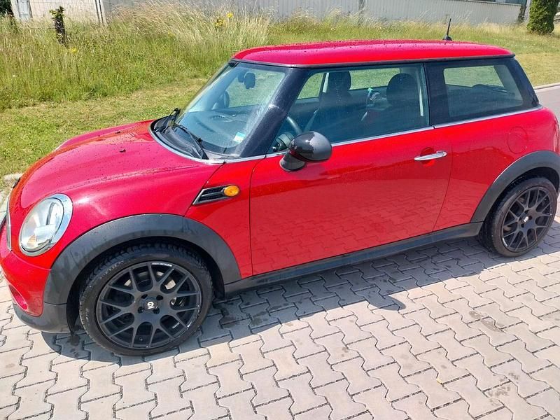 Second-hand Mini ONE 69 CP (50 kW) 2012 Roșu Hatchback