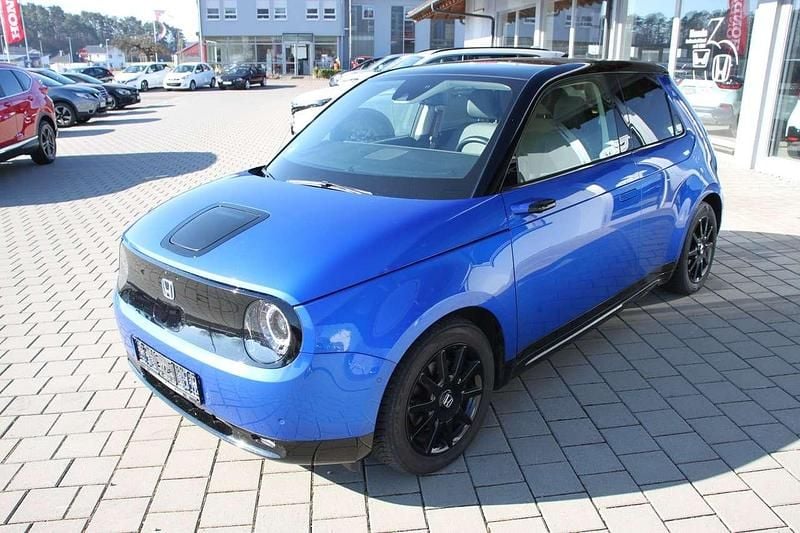 Premium crystal blue metallic Gebraucht 2021 Honda e Advance Kleinwagen | 16.500 € (Fairer Preis) - Bild 1/4