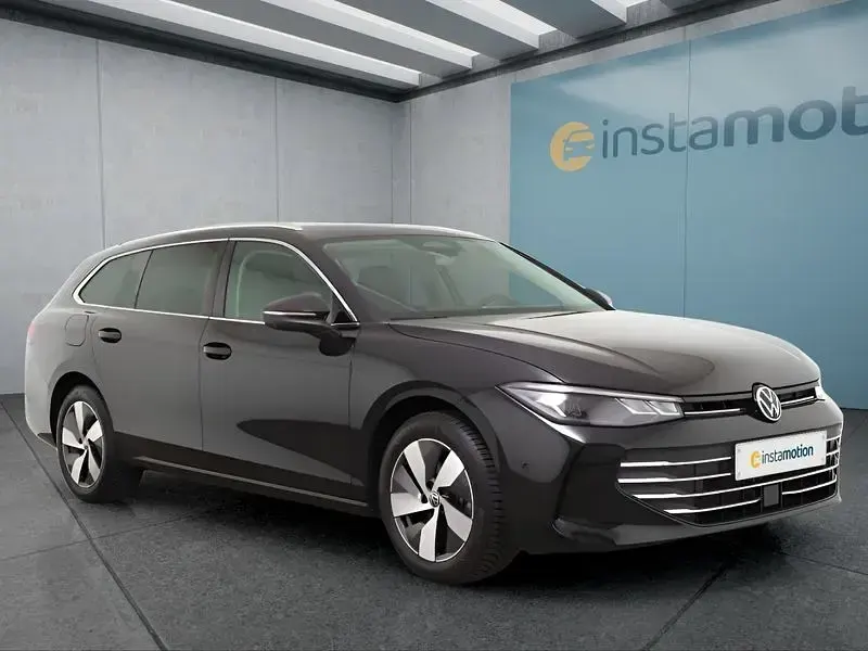Gebraucht VW Passat 150 PS (110 kW) 2025 Schwarz Kombi