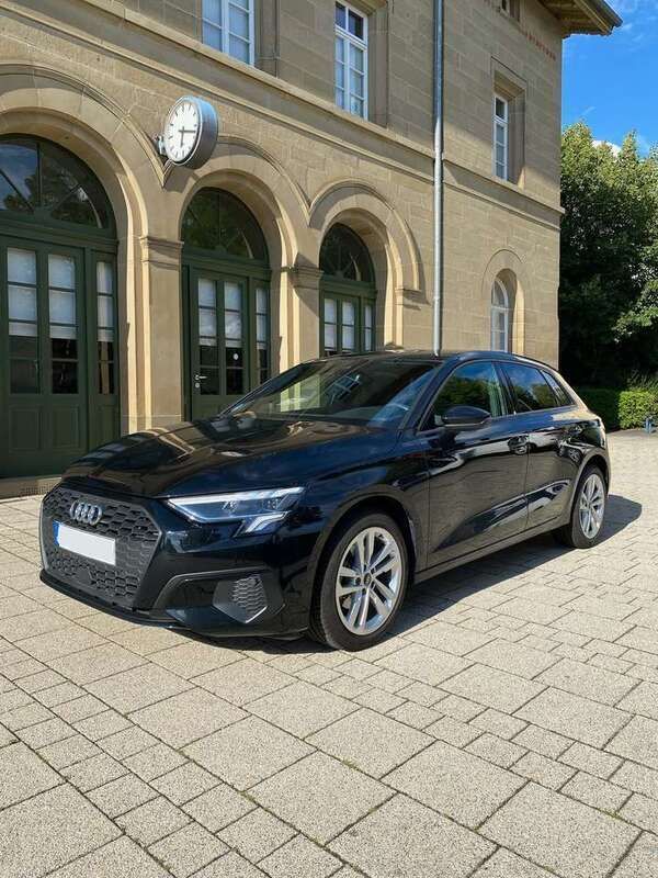 Gebraucht 2023 Audi A3 S-Line Limousine | 28.850 € (Fairer Preis) - Bild 1/4