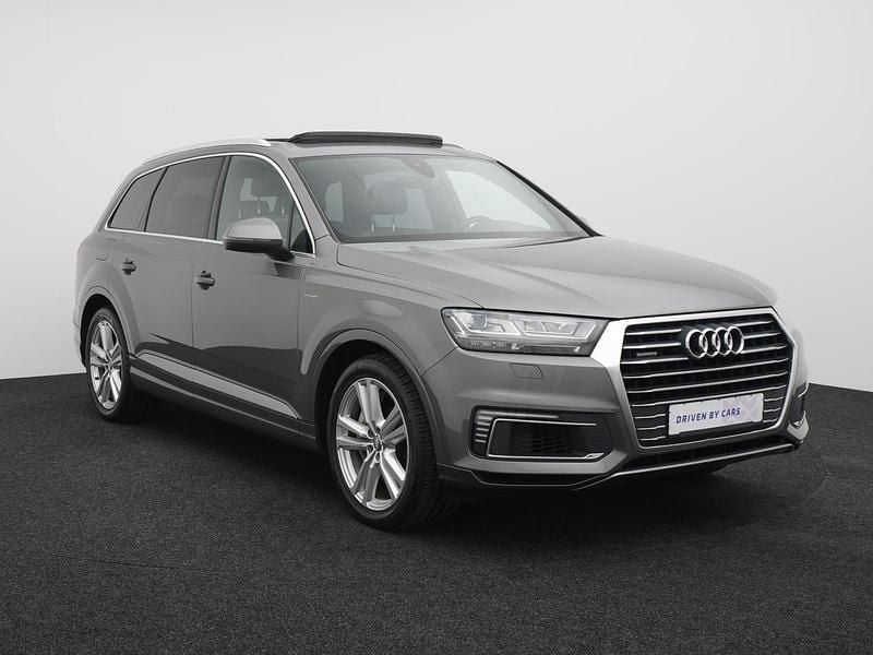 Używany Audi Q7 Ambiente 374 KM (275 kW) 2016 Szary SUV