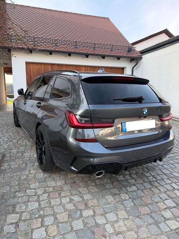 Gebraucht BMW 320 M Sport 190 PS (139 kW) 2021 Grau Kombi