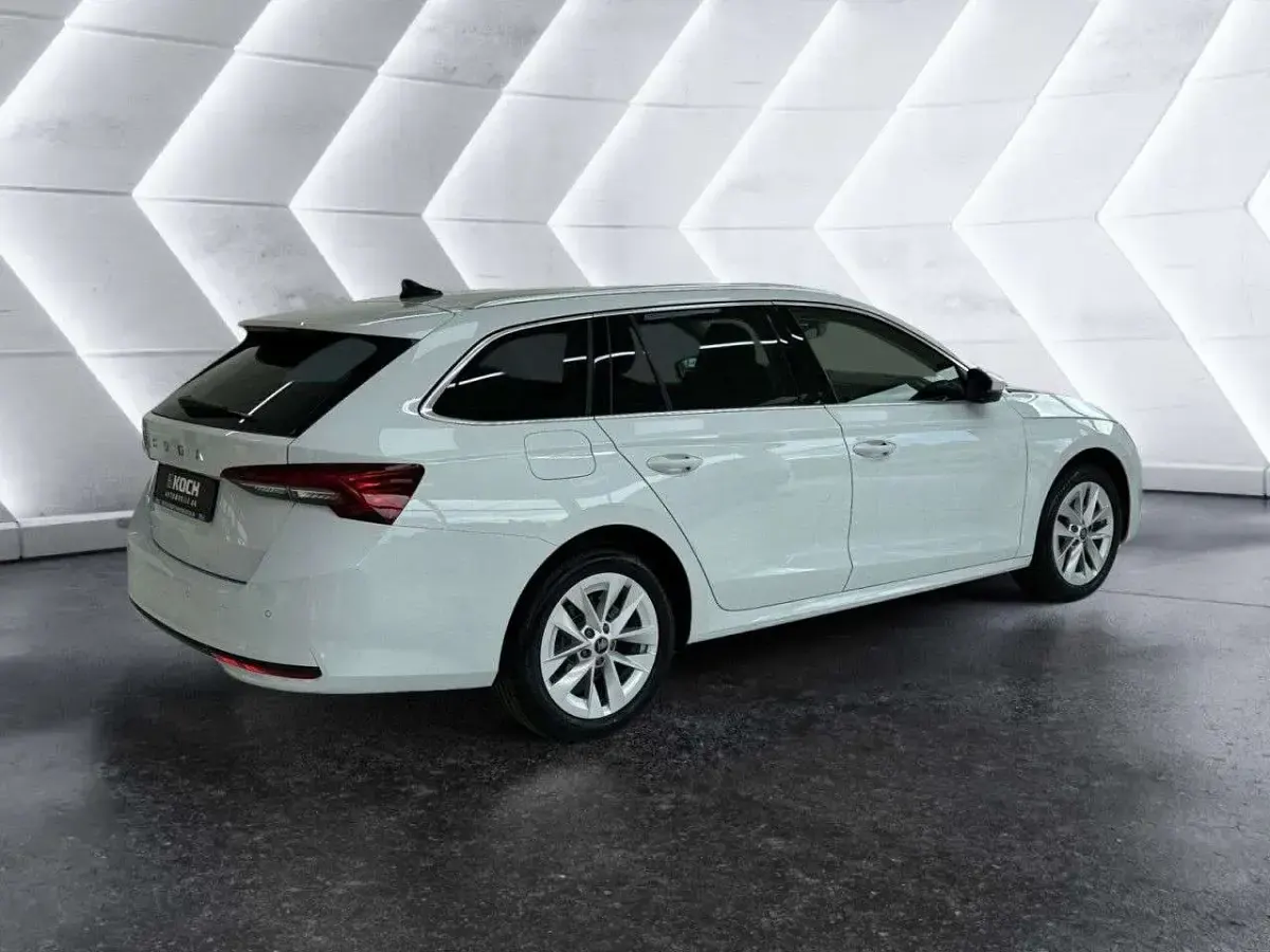 Nowe Skoda Octavia 150 KM (110 kW) 2026 Biały Kombi