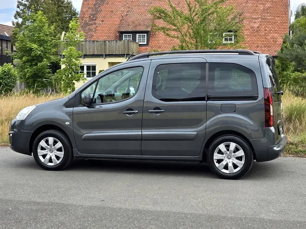 Gebraucht Citroën Berlingo Shine 110 PS (80 kW) 2017 Grau Van / Kleinbus
