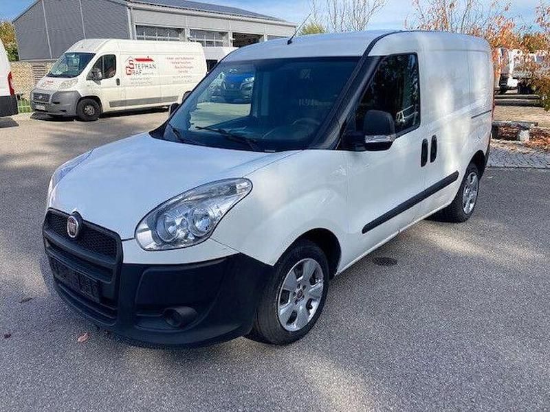 Weiss Gebraucht 2014 Fiat Doblò Van / Kleinbus | 4.641 € (Fairer Preis) - Bild 1/4