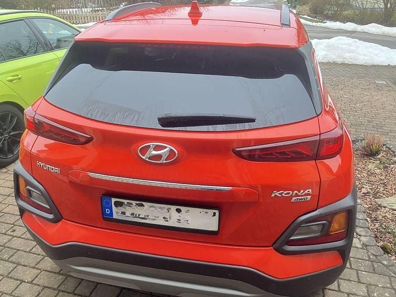 Gebraucht Hyundai Kona Premium 177 PS (130 kW) 2019 Orange SUV