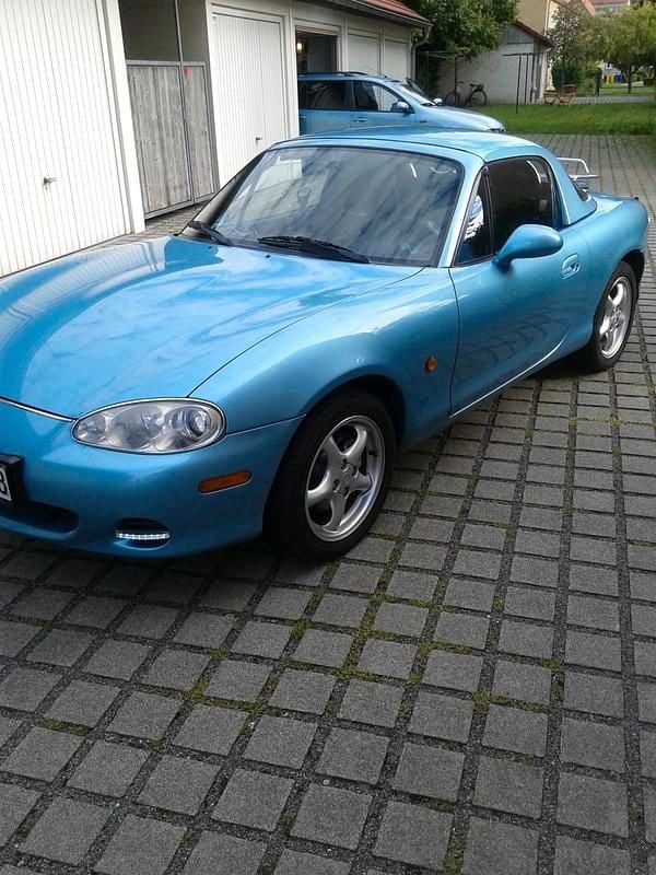 Gebraucht Mazda MX5 110 PS (80 kW) 2001 Blau Cabrio