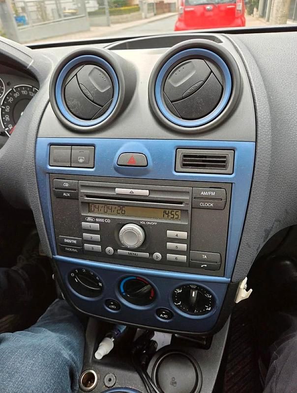 Gebraucht Ford Fiesta 80 PS (58 kW) 2006 Grau Kleinwagen