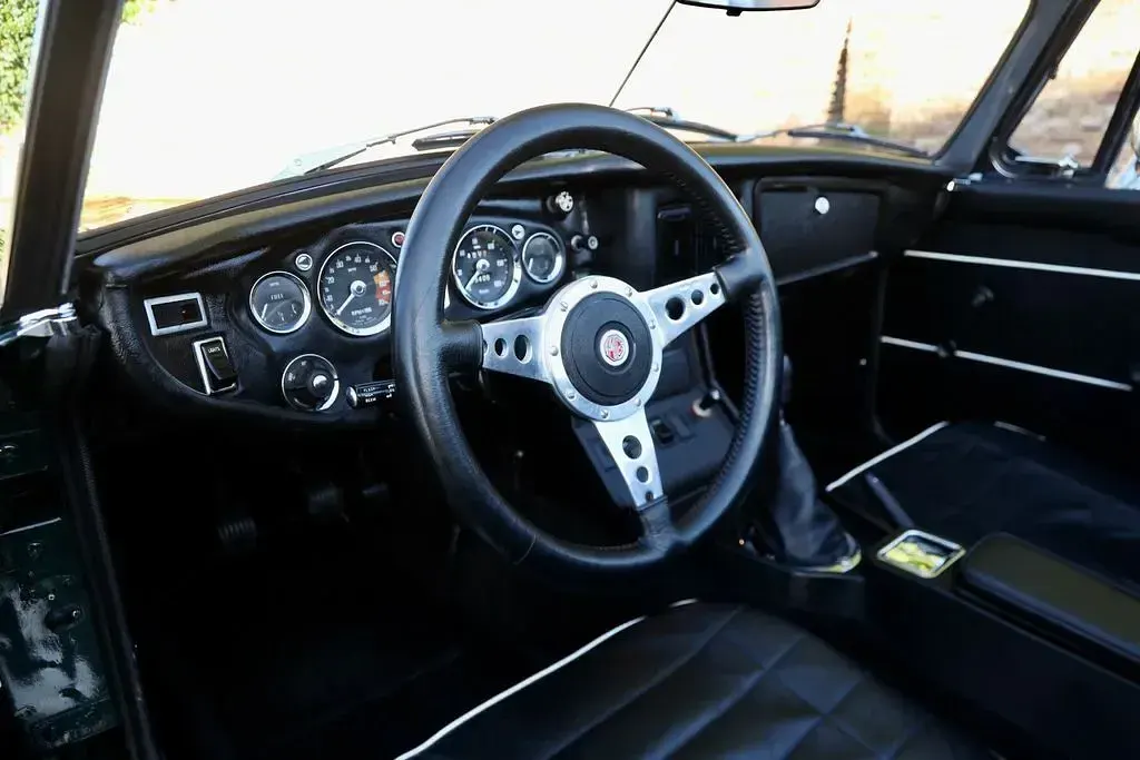 Käytetty MG B 95 HP (69 kW) 1974 Vihreä Avoauto