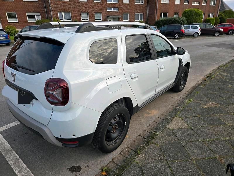 Weiß Gebraucht 2022 Dacia Duster Prestige SUV | 12.350 € (Guter Preis) - Bild 1/4