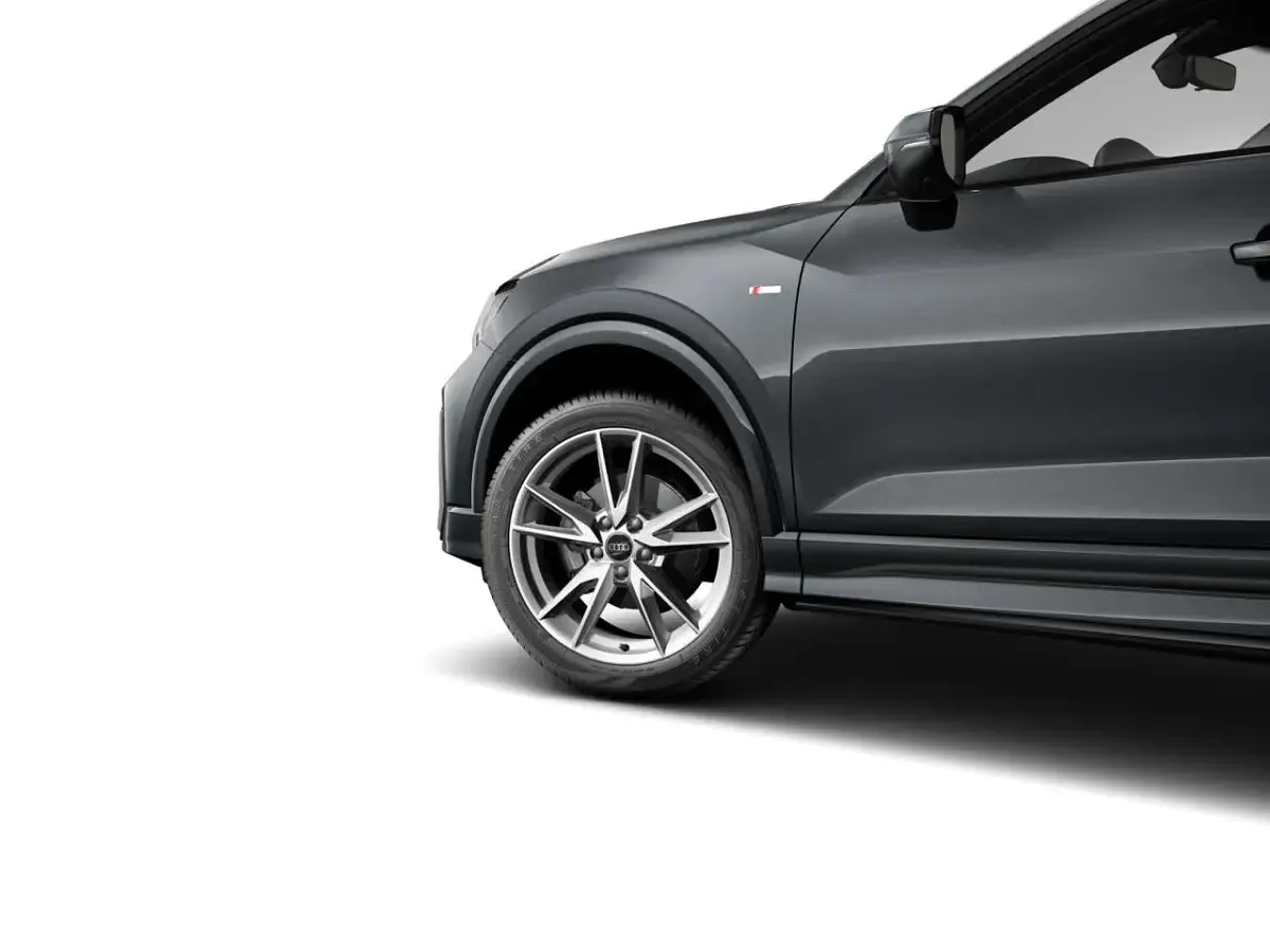 Gebraucht Audi Q2 S-Line 150 PS (110 kW) 2025 Daytonagrau perleffekt SUV