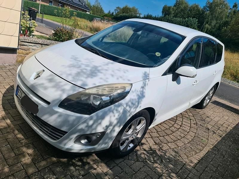Gebraucht Renault Grand Scénic III 150 PS (110 kW) 2010 Weiß Van / Kleinbus